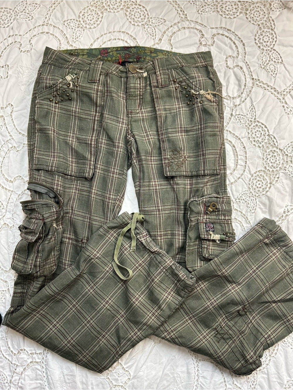 Miss Me Vintage Y2K Cargo Pants Plaid Medium